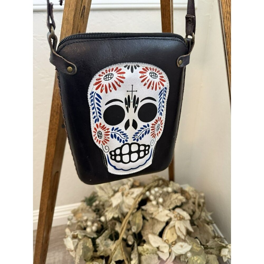 Vintage West Skull Crossbody Leather Handmade Bag in Black Embroidery